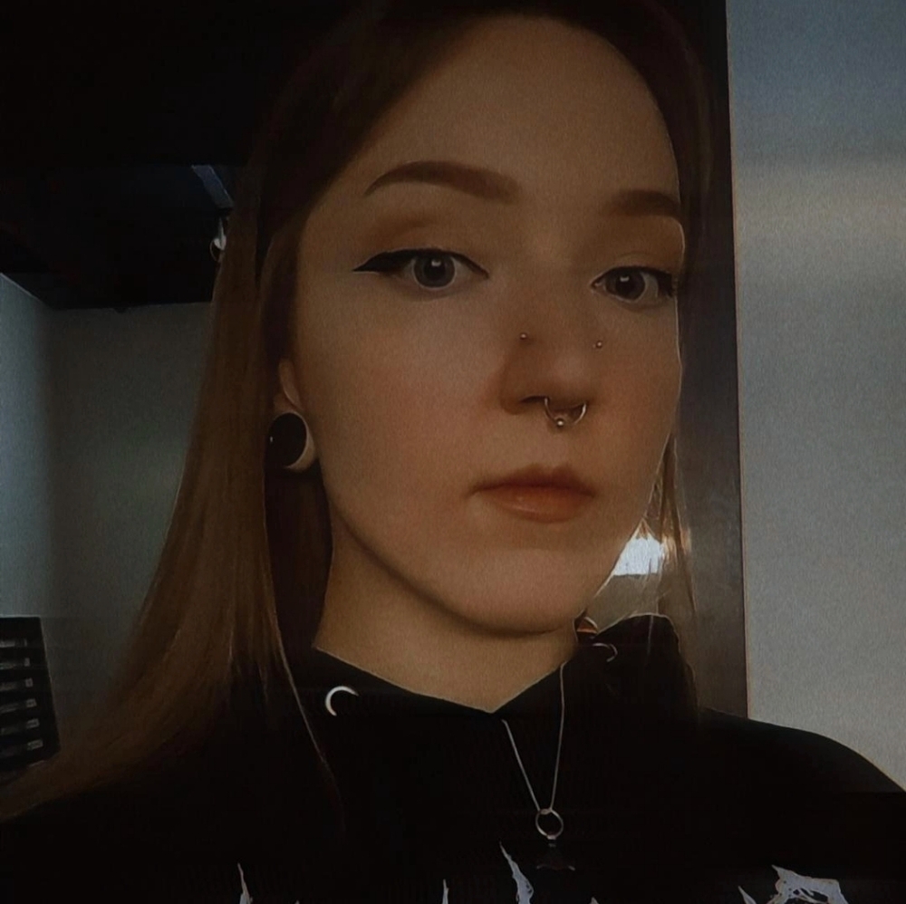 Meet your Posher, Kayla